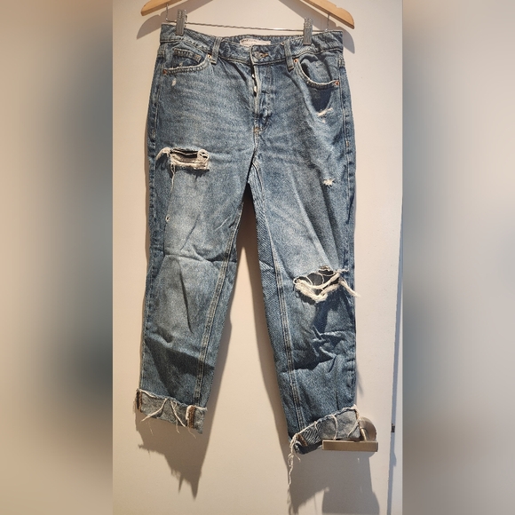 Distressed Short Blue Jeans - Picture 1 of 2